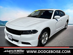 2019 Dodge Charger SXT! MOON ROOF!