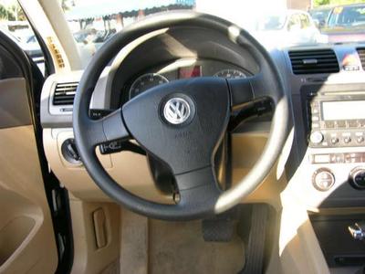 2005 Volkswagen Jetta Sedan A5 2.5L