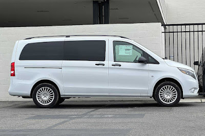 2023 Mercedes-Benz Metris Passenger