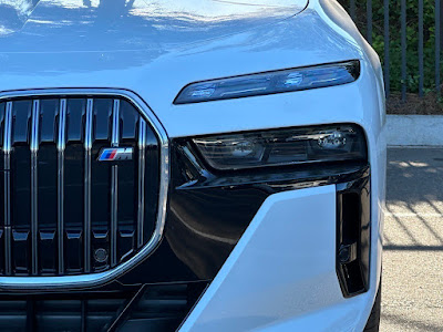 2024 BMW i7