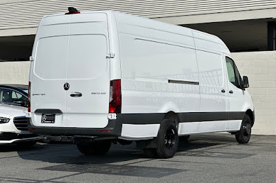 2024 Mercedes-Benz Sprinter 3500 Cargo 170 WB