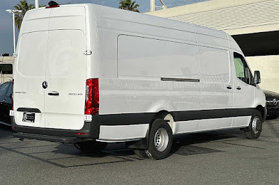 2024 Mercedes-Benz Sprinter 3500 Cargo 170 WB