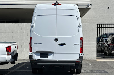 2024 Mercedes-Benz Sprinter 3500 Cargo 170 WB