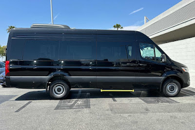 2024 Mercedes-Benz Sprinter 3500 Cargo 170 WB