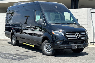 2024 Mercedes-Benz Sprinter 3500 Cargo 170 WB