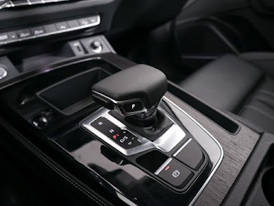 2023 Audi Q5 Premium Plus