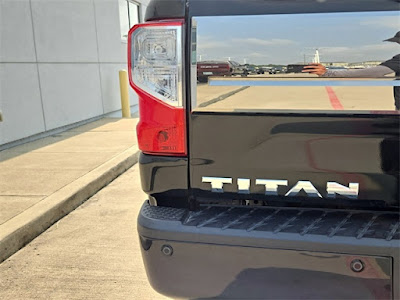 2017 Nissan Titan Platinum Reserve