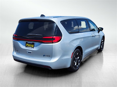 2023 Chrysler Pacifica Hybrid Limited