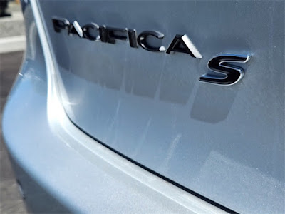 2023 Chrysler Pacifica Hybrid Limited