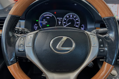 2014 Lexus ES 300h Hybrid