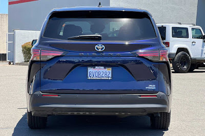 2021 Toyota Sienna XLE