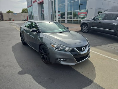 2017 Nissan Maxima SR