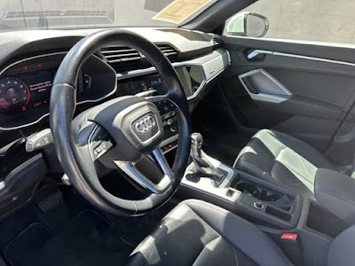 2021 Audi Q3 Premium LOADED! SUPER CLEAN!