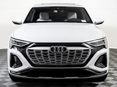 2024 Audi Q8 e-tron S line Premium Plus