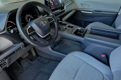 2021 Toyota Sienna LE