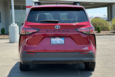 2021 Toyota Sienna LE