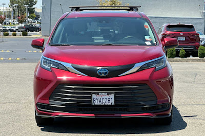 2021 Toyota Sienna LE