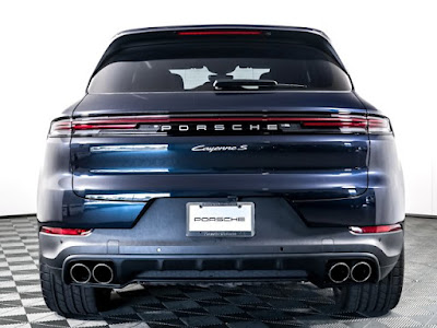 2024 Porsche Cayenne S