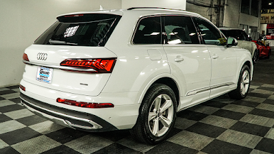 2022 Audi Q7 45 Premium