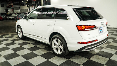 2022 Audi Q7 45 Premium