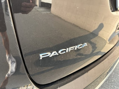 2022 Chrysler Pacifica Touring L BEST DEAL AROUND!