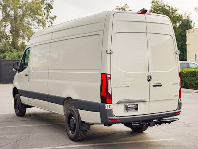 2024 Mercedes-Benz Sprinter Cargo Van