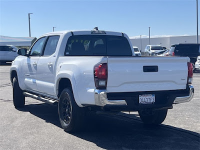 2021 Toyota Tacoma 2WD 2WD SR5 Double Cab 5' Bed V6 AT (Natl)