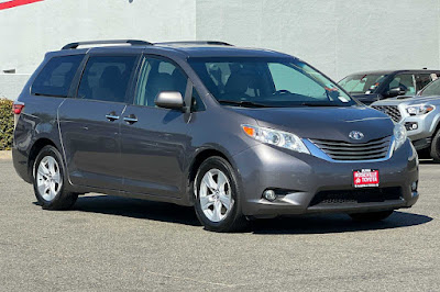 2015 Toyota Sienna XLE