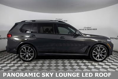 2021 BMW X7 M50i