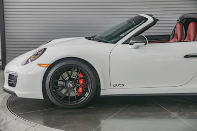 2019 Porsche 911 4 GTS