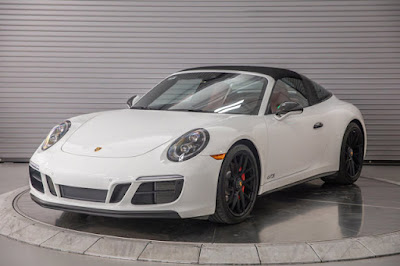 2019 Porsche 911 4 GTS