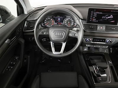 2024 Audi Q5 S line Premium