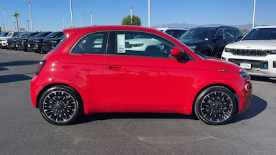 2024 FIAT 500e INSPI(RED)