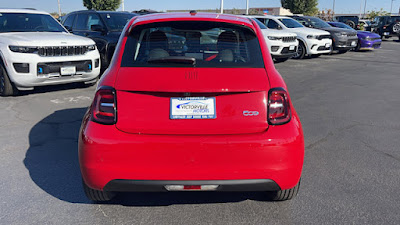 2024 FIAT 500e INSPI(RED)