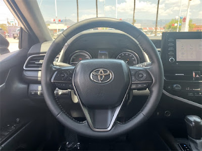 2021 Toyota Camry Hybrid SE