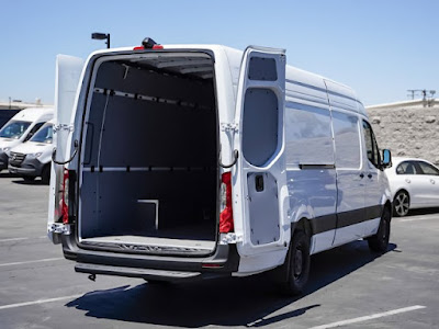 2024 Mercedes-Benz Sprinter Cargo Van