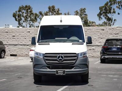 2024 Mercedes-Benz Sprinter Cargo Van