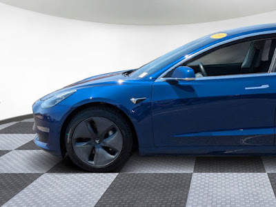 2019 Tesla Model 3 Standard Range Plus