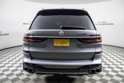 2023 BMW X7 M60i