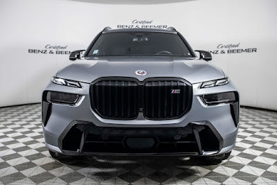 2023 BMW X7 M60i