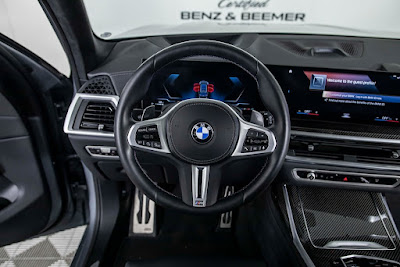 2023 BMW X7 M60i