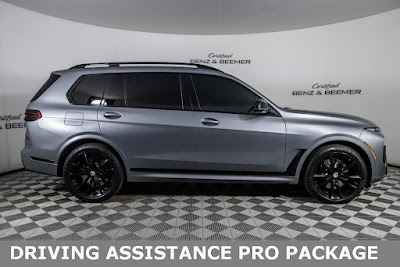 2023 BMW X7 M60i