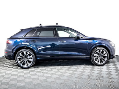 2024 Audi Q8 Premium Plus