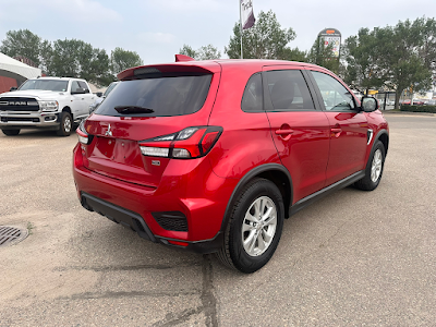 2021 Mitsubishi RVR SE