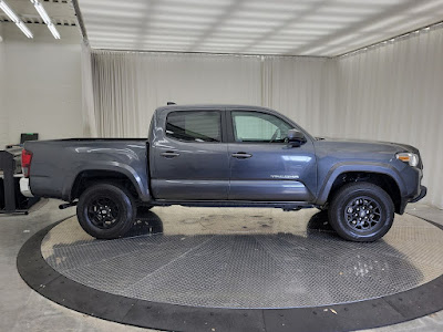 2022 Toyota Tacoma 4WD SR5