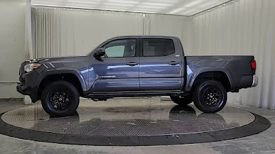 2022 Toyota Tacoma 4WD SR5