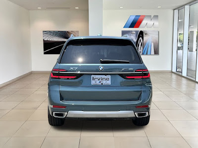 2025 BMW X7 xDrive40i