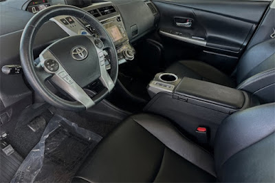 2016 Toyota Prius v Four