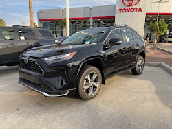 2024 Toyota RAV4 Prime SE