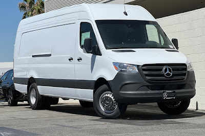 2024 Mercedes-Benz Sprinter 3500 Cargo 170 WB